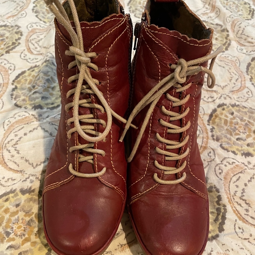 Fly of London Women's Red Leather Ankle Boots, size 40